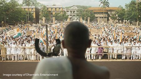 Mahatma Gandhi giving his Quit India speech in Ae Watan Mere Watan